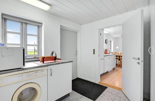 Roslev House | Seaside Retreat with Spa and Breakfast for a Memorable Stay