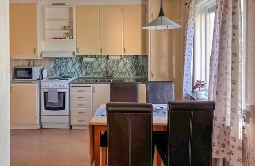 Fegen House | Cozy 1 Bedroom Getaway in Fegen with Lake View & Spa