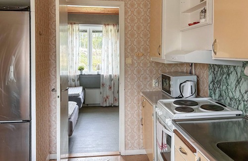 Fegen House | Cozy 1 Bedroom Getaway in Fegen with Lake View & Spa