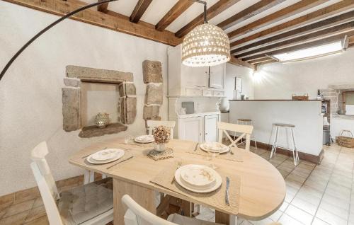 Tremblay Apartment | Cozy Apartment in Tremblay with Free Wifi & Child-Friendly