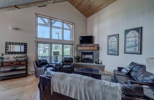 Deadwood Ski Chalet | Cozy Holy Terror Chalet at Terry Peak Ski Resort
