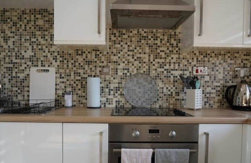 Hale Apartment | 1 Bedroom Comfy Cosy Flat in very nice leafy neighbourhood Edgware
