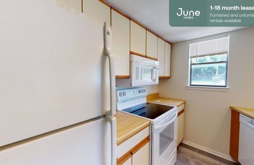 Parker Lane Condo | 1 Bedroom Condo (317780) by Houzlet