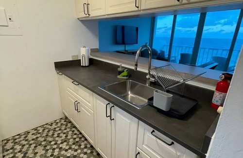 Condado Condo | Relaxing 1 Bedroom Condo with Ocean View in Condado Beach