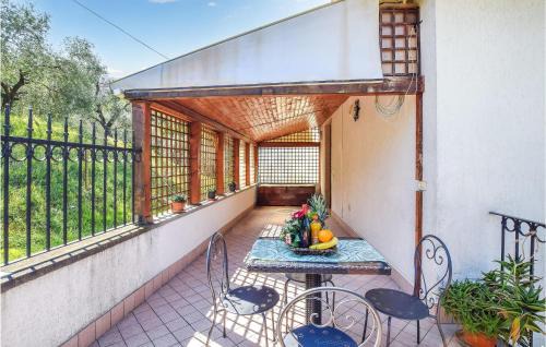 Sensole Apartment | Cozy Apartment in Monte Isola with Kitchen & Pet-Friendly
