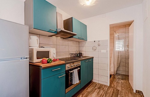 Orebic House | Cozy 1 Bedroom Accommodation with Ocean Views in Potomje