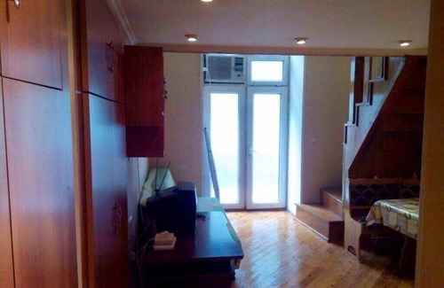 Baku Apartment | Cozy 1 Bedroom Duplex Apartment Near Molokan Garden