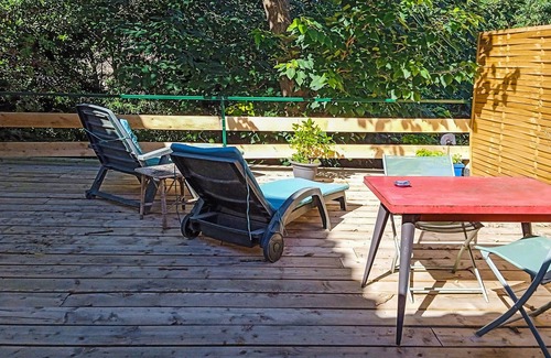 Saint-Paulet-de-Caisson Apartment | Cozy 1 Bedroom Retreat in St Paulet De Caisson