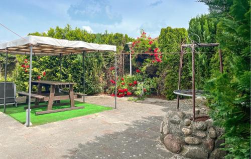 gmina Bedzino House | Beautiful 1 Bedroom Home in Mscice - Perfect for Families