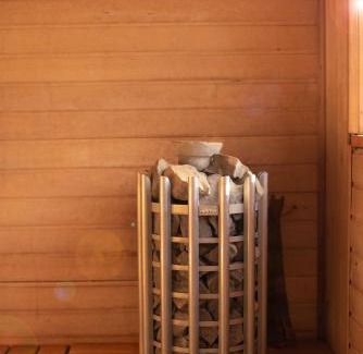 Swanley House | Cozy Guest House with Sauna, Steam Room & Pet-Friendly Stays