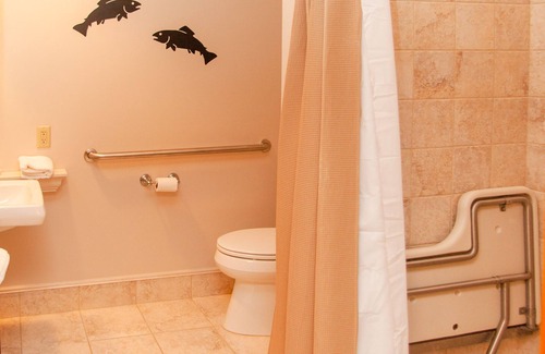 Sandusky Cabin | Guest Rated: Millsite Lodge with Oceanfront Views & Pool