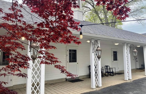 Sandusky Cabin | Guest Rated: Millsite Lodge with Oceanfront Views & Pool