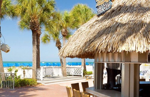 St. Pete Beach Villa | Cozy Gulf Front Condo at Tradewinds Resort with Pool Access