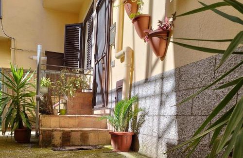 Olevano sul Tusciano House | Budget-Friendly 1906: Pet and Child Friendly Retreat