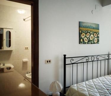 Olevano sul Tusciano House | Budget-Friendly 1906: Pet and Child Friendly Retreat