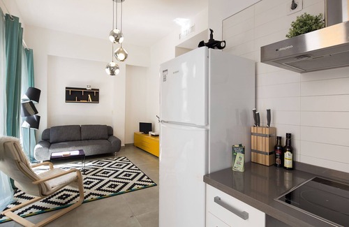 San Gil Apartment | Cozy 1-Bedroom Retreat in Vibrant Macarena with Spa