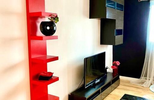 Winnipeg Apartment | Cozy 1 Bedroom Retreat in Vibrant Osborne Village