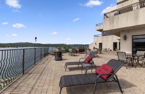 Ridgedale House | Lake View Villa with Child-Friendly Amenities Awaiting You