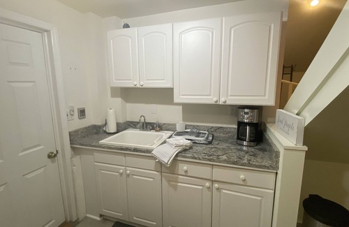Windermere Apartment | Cozy 1 Bedroom Loft with Private Entrance & Pet Friendly