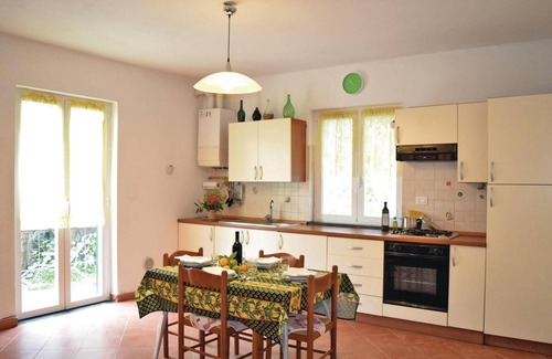 Facciu House | Cozy 1 Bedroom Accommodation with Oceanfront Views