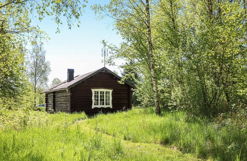 Orkelljunga Municipality House | Cozy 1 Bedroom Retreat in Örkelljunga with Lake View