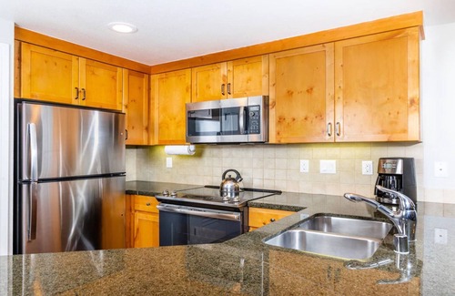 South Lake Tahoe Resort | Hotel Retreat: Marriott's Timber Lodge Tahoe - Full Resort Access