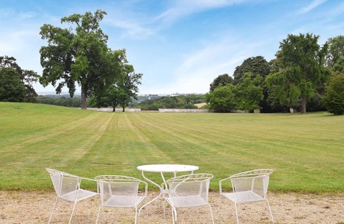 Ocquerre Apartment | Relax in a Cozy Vacation Home at Château de la Trousse