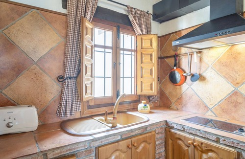 Alfarnatejo Apartment | Comfortable 1 Bedroom Accommodation in Mondron with Pool