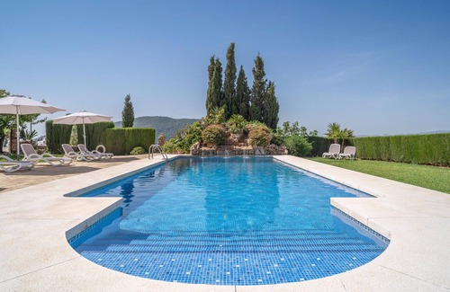 Alfarnatejo Apartment | Comfortable 1 Bedroom Accommodation in Mondron with Pool