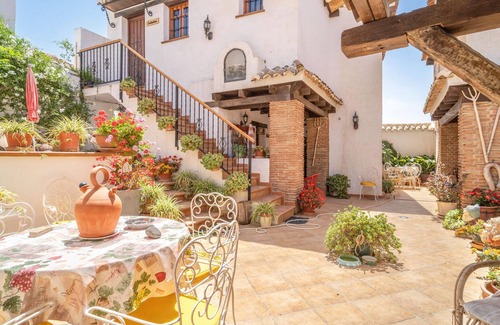 Alfarnatejo Apartment | Comfortable 1 Bedroom Accommodation in Mondron with Pool