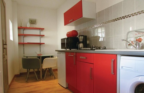 Bastia Apartment | Inviting Oceanfront Apartment with Spa and Breakfast