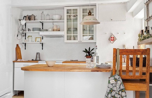 Tomelilla Municipality House | Cozy 1 Bedroom Retreat in Skåne Tranås with Lake View