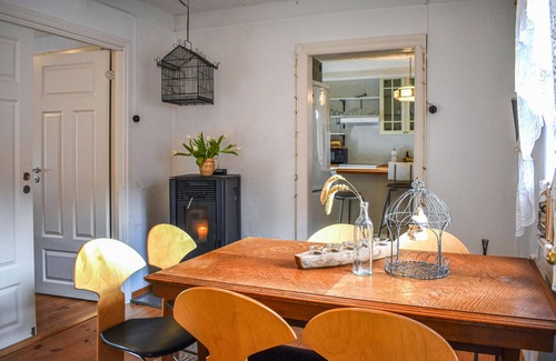 Tomelilla Municipality House | Cozy 1 Bedroom Retreat in Skåne Tranås with Lake View