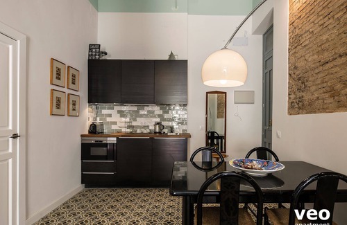 Triana Apartment | Inviting 1-Bedroom Retreat with Shared Terrace & Spa