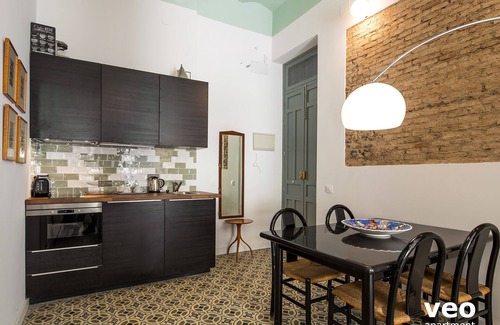 Triana Apartment | Inviting 1-Bedroom Retreat with Shared Terrace & Spa