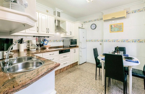 Cerro del Aguila Apartment | Unwind in a Cozy Seville Vacation Apartment with Spa Access