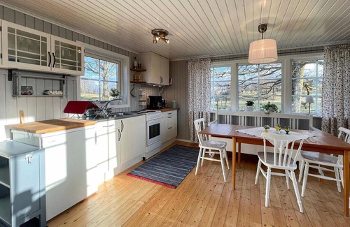 Oxaback Apartment | Experience a Serene Getaway in Our Pet-Friendly Retreat