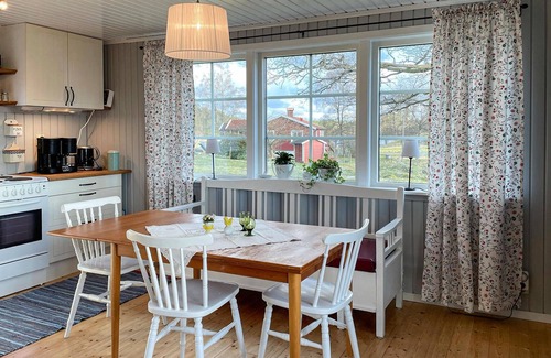 Oxaback Apartment | Experience a Serene Getaway in Our Pet-Friendly Retreat