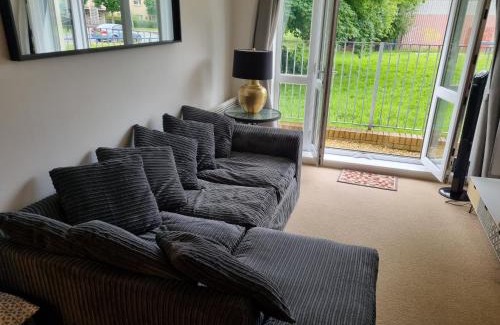 Butetown Apartment | Stylish 1 Bedroom Apartment in Cardiff Bay for Families