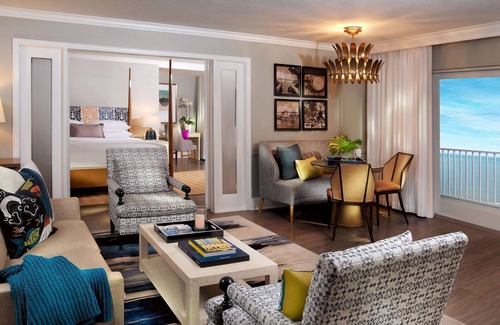 Connors Hotel | Elegant 1-Bedroom Suite with Ocean View & Pool Access