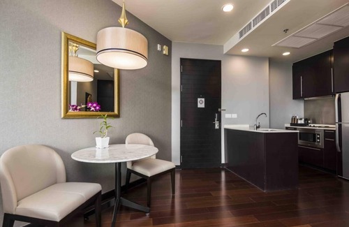 Bang Kho Laem Apartment | Cozy 1 Bedroom Suite in BKK with Pool and Kitchen Access