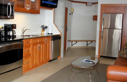 Salt Lake Mountain Resorts Resort | Enjoy Full Resort Access at The Cliff Club - Snowbird
