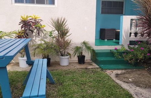 Merlin Bay Apartment | Cozy West Coast Apartment with Ocean View & Private Beach