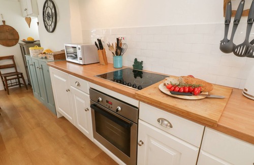 Osmotherley Cottage | Family-Friendly 1 Belle Vue with Cozy Open Fire in Osmotherley