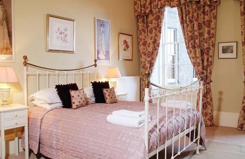 Bonnington House | Family-Friendly 1 Bellevue Terrace with Outstanding Reviews