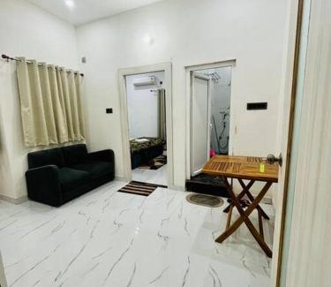 Varanasi Apartment | Cozy 1bhk at Kanti Villa - Perfect for Families & Pets