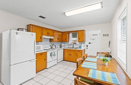 Laguna Beach House | Beachside Getaway: Pet-Friendly Cottage with Ocean View