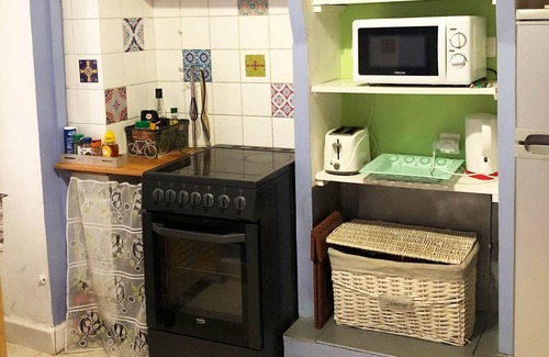 Trebes House | 1 Block to canal Du Midi-center of town