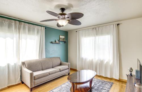Oskaloosa House | 1 Block to Dtwn Oskaloosa Family Home with Deck!