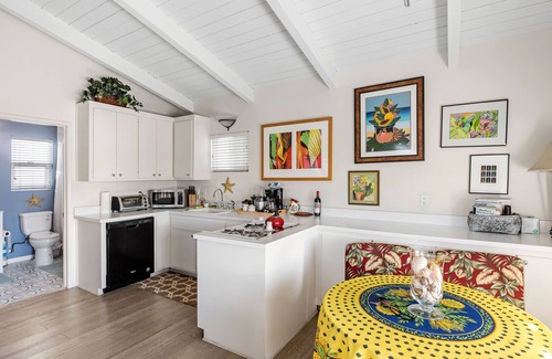 Hermosa Beach House | Beachside Retreat: 9.8/10 Rated, Pet-Friendly Escape